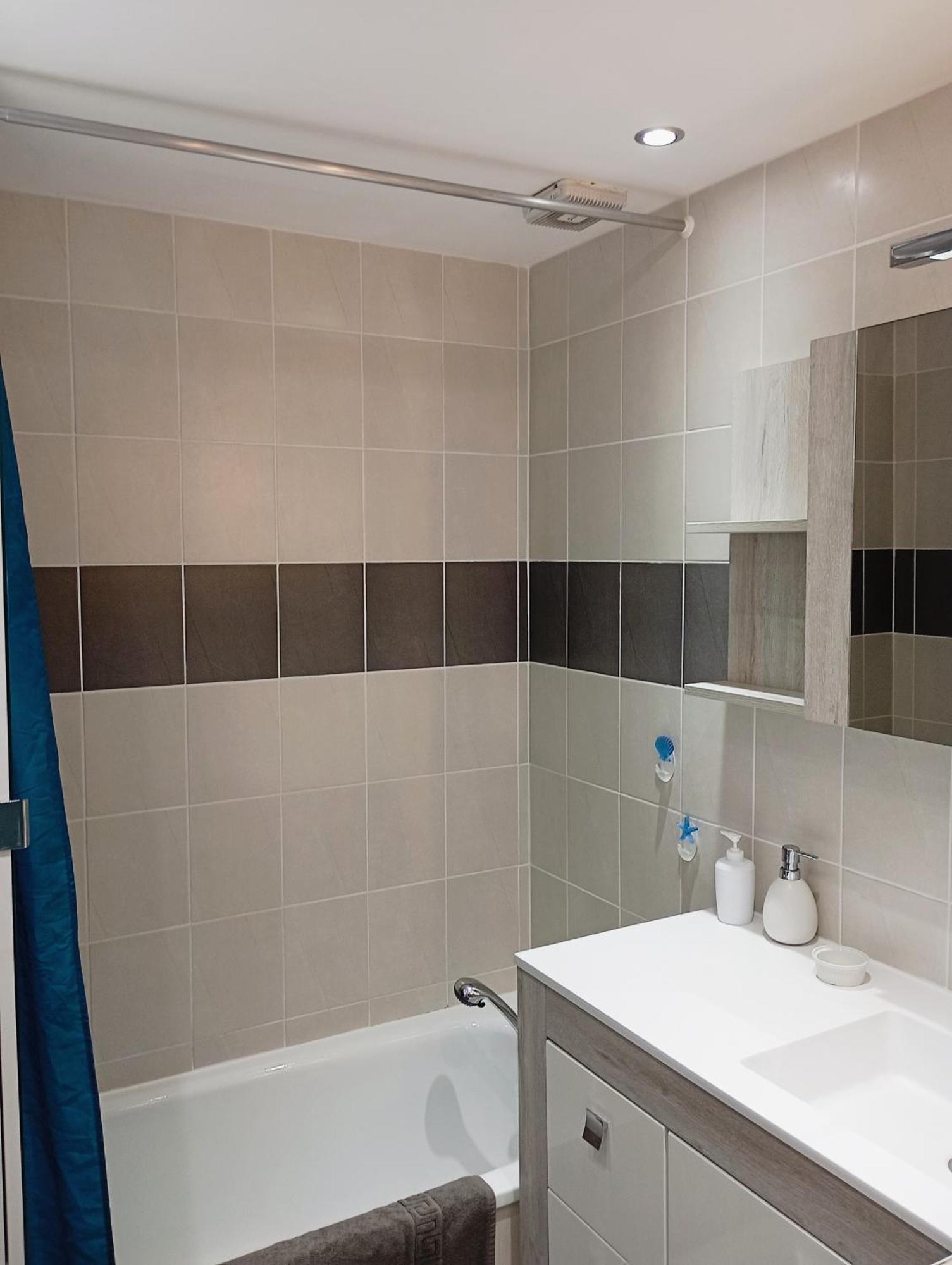 Grand Appartement Proche Port Et Plages, 6 A 8 Pers, 3 Chambres, Climatise Agde Exterior foto